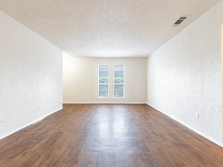 323 W William Cannon Dr #A — Photo 15
