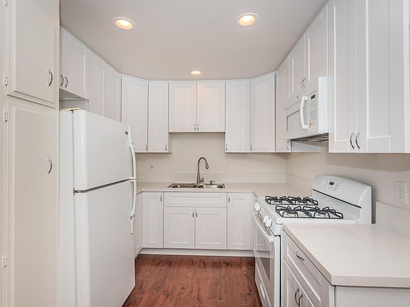 2nd image of 4140 Mississippi St APT 3