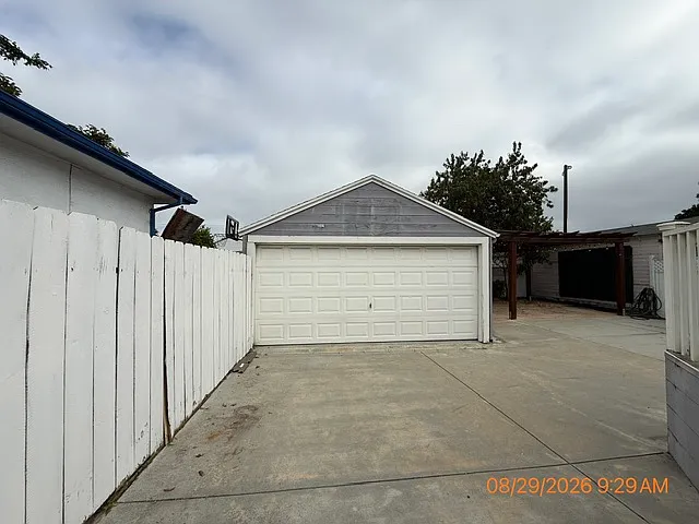 3 bed, $3,495 — Photo 2
