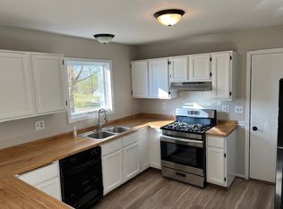 41866 N Deep Lake Rd, Antioch, IL 60002