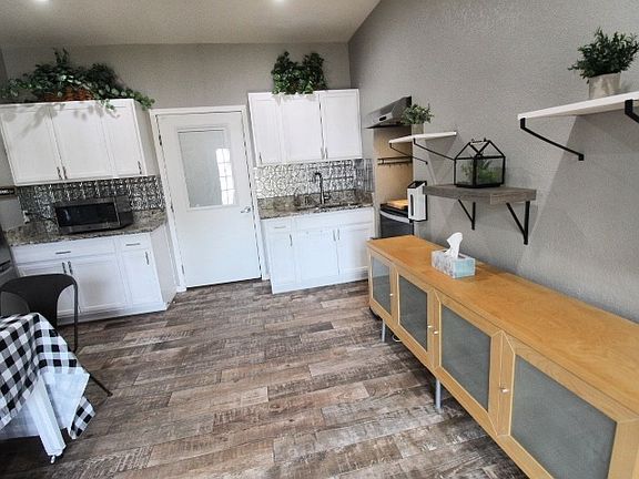 5th image of 151 Jones Beach Dr #2