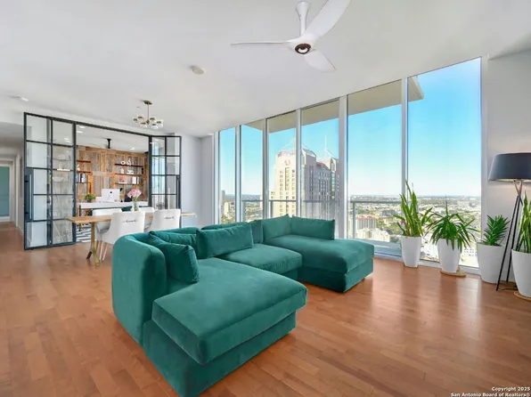 610 E MARKET ST #2816, San Antonio, TX 78205
