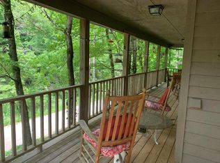 618 Nantahala Dam Dr, Topton, NC 28781