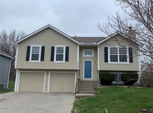 2128 High St, Leavenworth, KS 66048