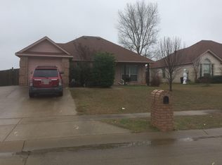 628 Oliver Ln, Waxahachie, TX 75165