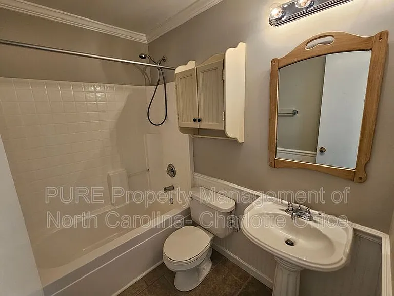 8237 Hornwood Ct — Photo 14