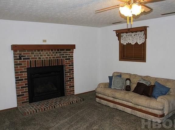 2nd image of 468 Mountain Ash St