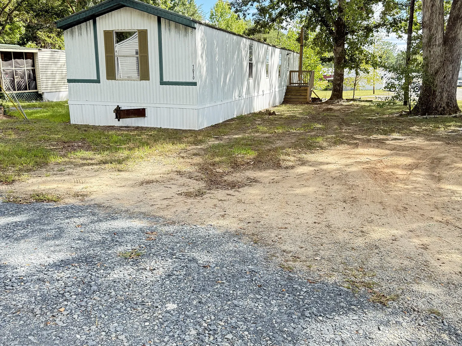2 bed, $900 — Photo 1