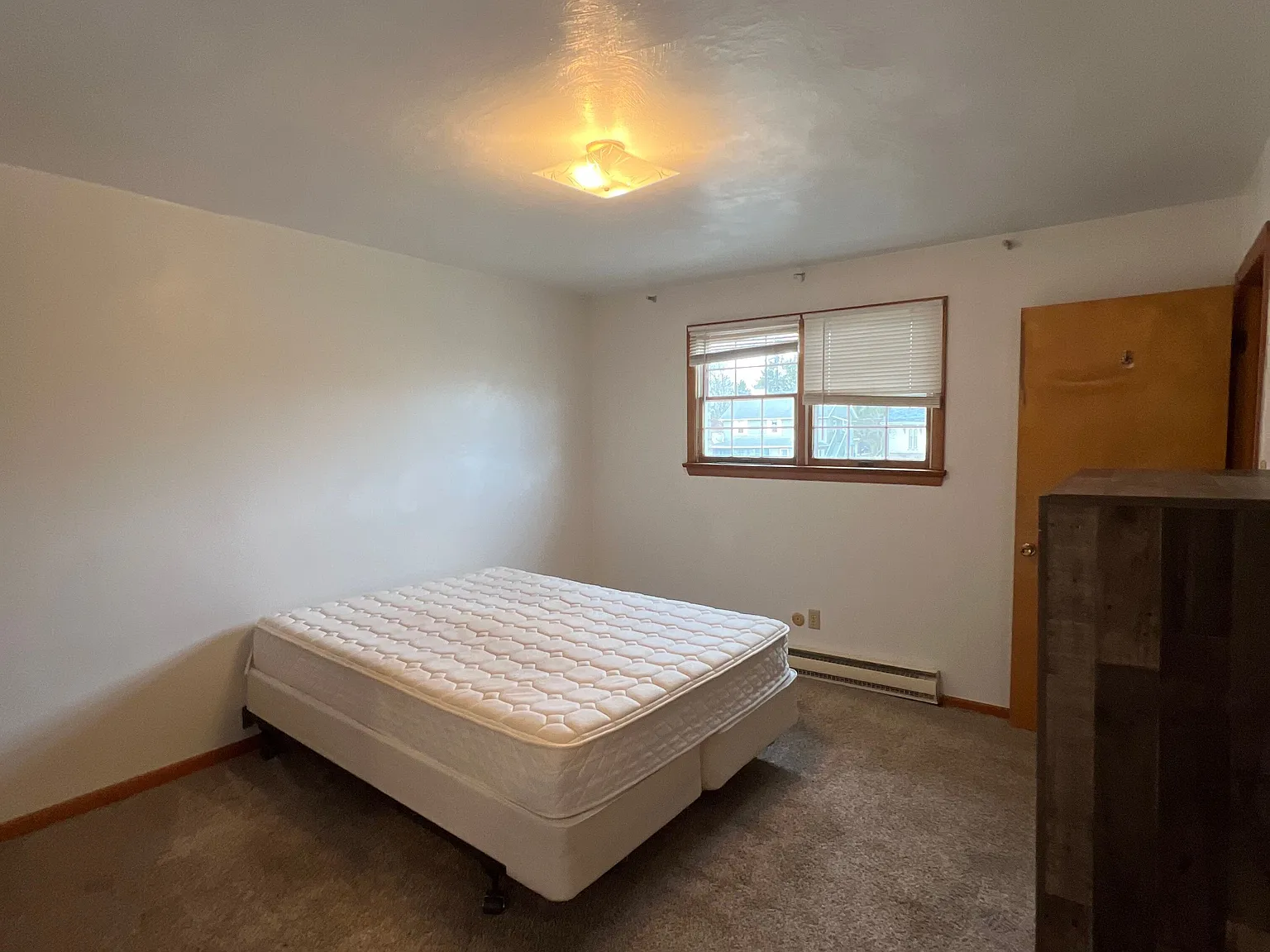 2 bed, 1000 sqft, $1,500 — Photo 3