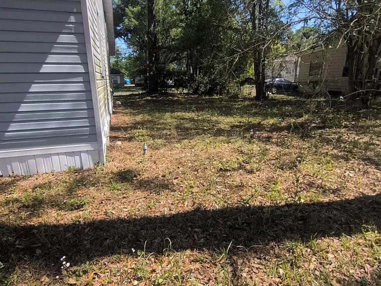 2092 Benedict Rd — Photo 17