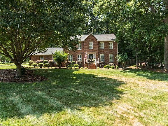 2nd image of 5976 Woodfield Dr