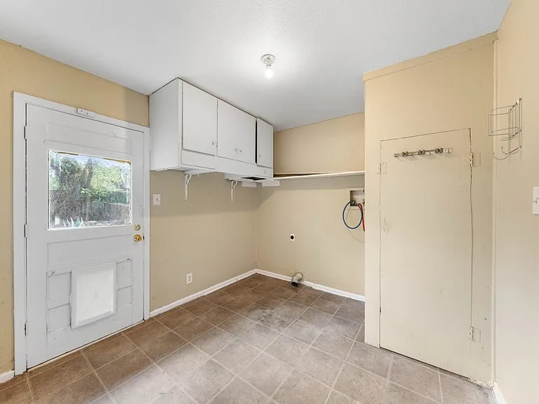 138 Dora St — Photo 20