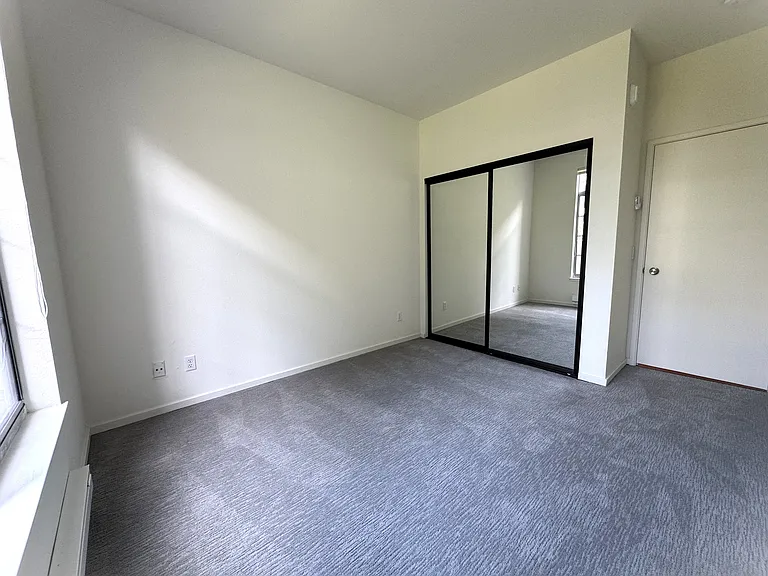 2040 Sutter St #203 — Photo 18