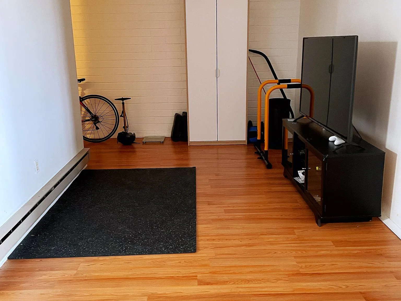 115 W Squantum St — Photo 4