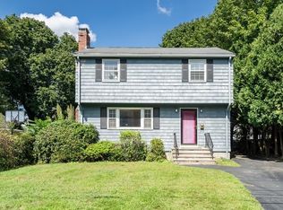 18 Hilltop Ave, Lexington, MA 02421