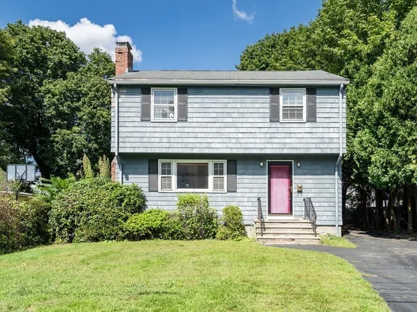 18 Hilltop Ave, Lexington, MA 02421