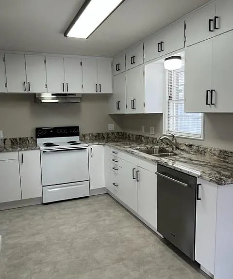 Plenty of Cabinet storage