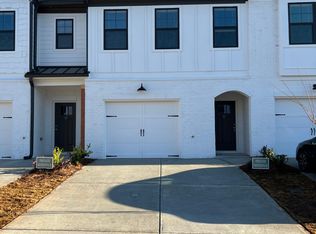 36 S Auburn Rd, Auburn, GA 30011