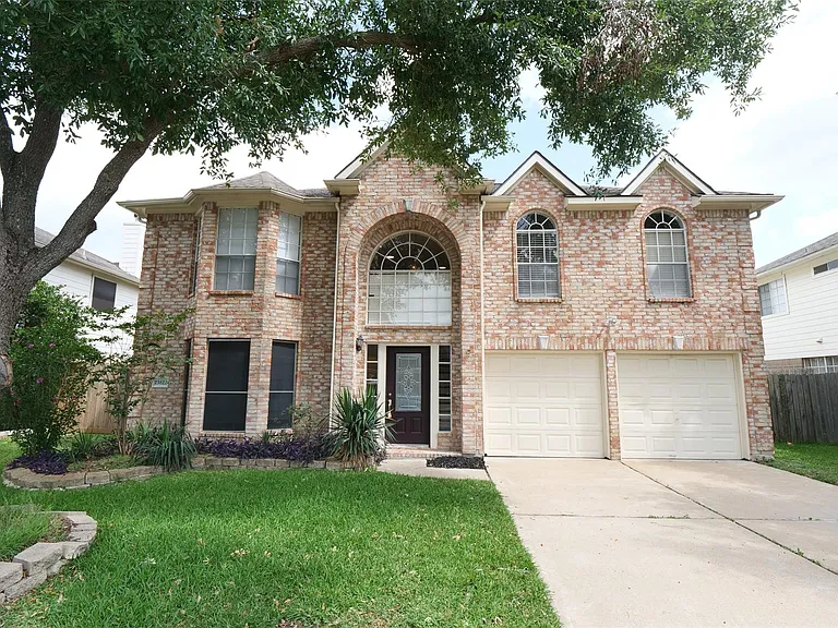 23822 Hopewell Dr — Photo 1