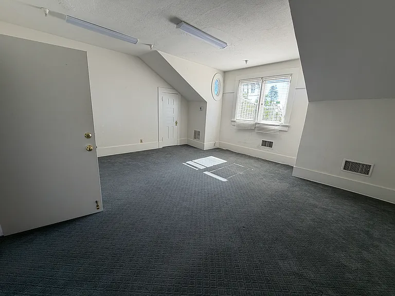 2456 Broadway #3 — Photo 7