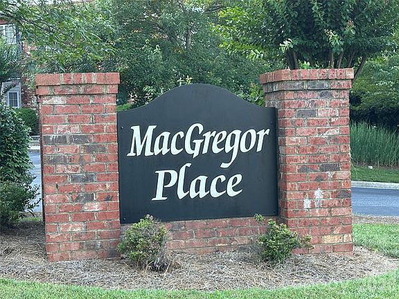 2nd image of 5236 Hilltop Rd