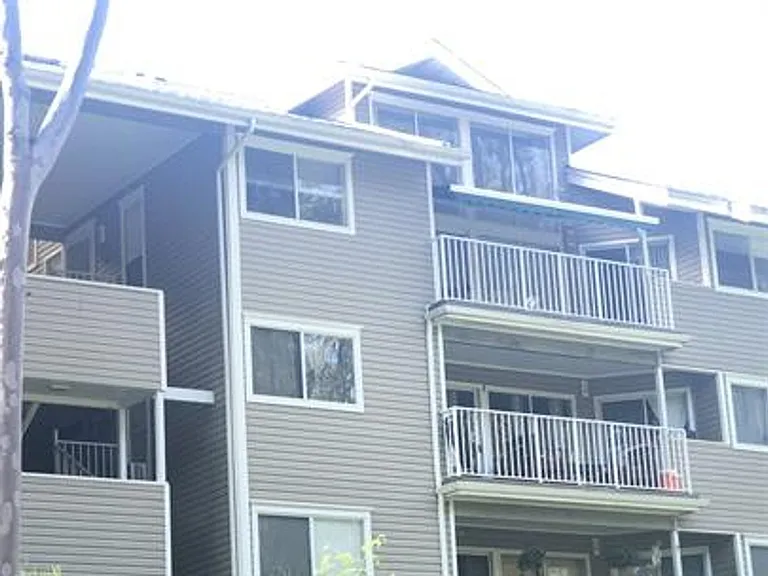 95-270 Waikalani Dr #J303 — Photo 2