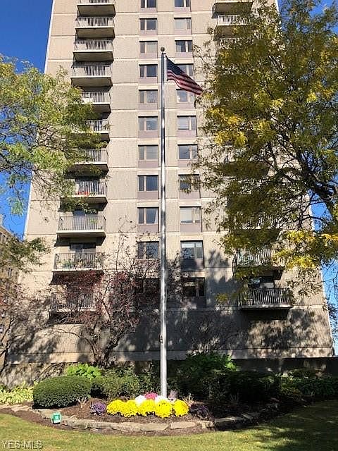 1st image of 12500 Edgewater Dr APT 902