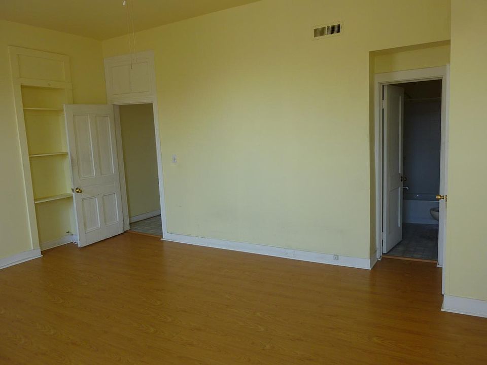 Building Photo 4