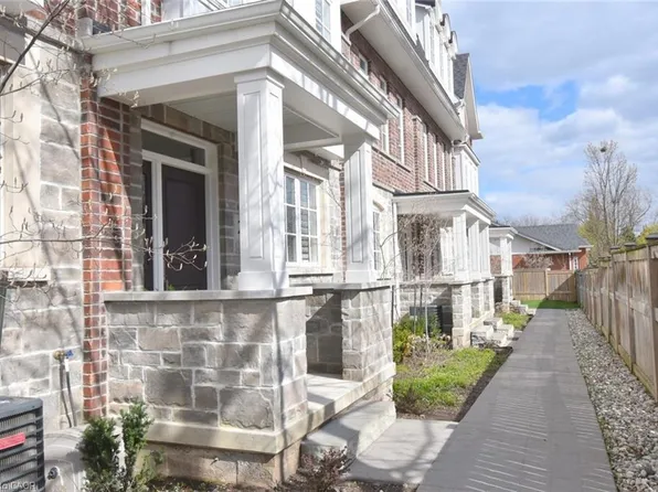 2362 New St #2, Burlington, ON L7R 1J6