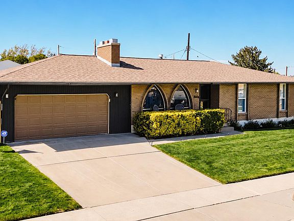 3rd image of 4060 S Laredo Way
