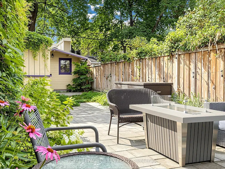 24 Cavell Ave — Photo 22