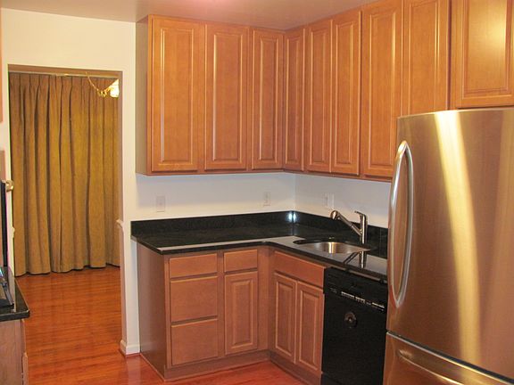 2nd image of 3210 Saber Cir