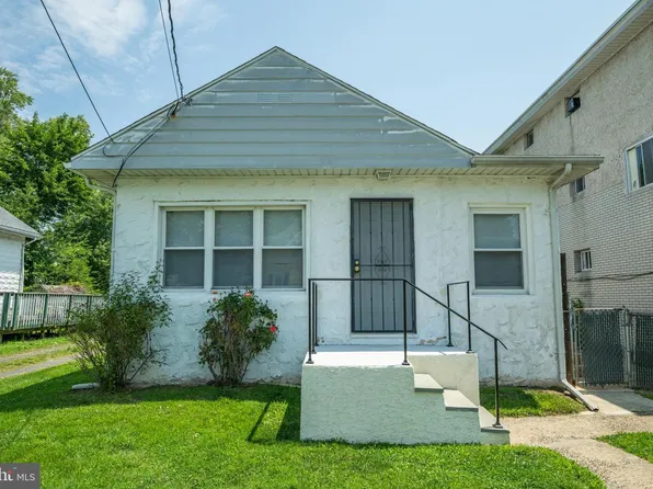 233 Centre St, Langhorne, PA 19047