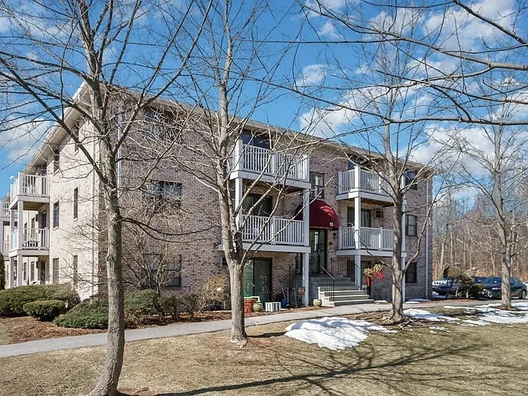 10 Kenmar Dr #28 — Photo 16