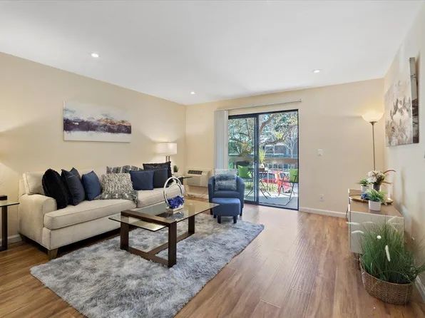 2250 Monroe St APT 104, Santa Clara, CA 95050