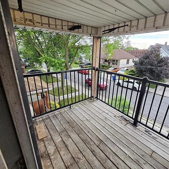 924 Pierre Ave — Photo 3