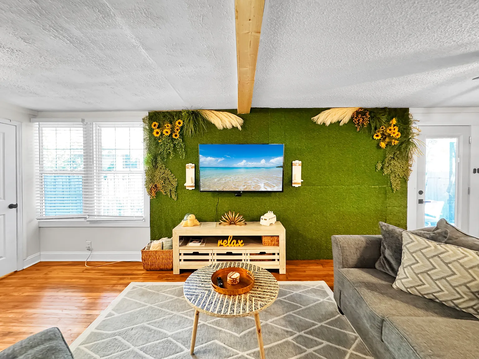 2 bed, 925 sqft, $2,400 — Photo 4
