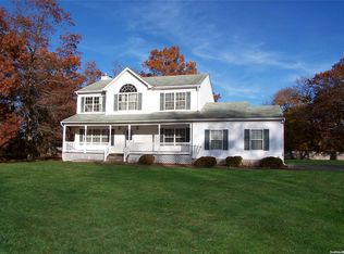1 Vintage Ct, Middle Island, NY 11953