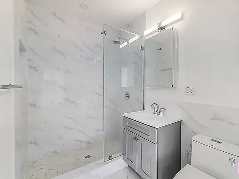 103 Grove St #2R — Photo 5