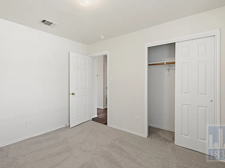228 Pearl Lake Dr — Photo 9