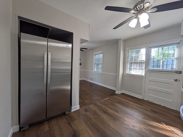 2322 Jameson St — Photo 7