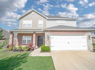 1114 Queensbury St, Lowell, AR 72745