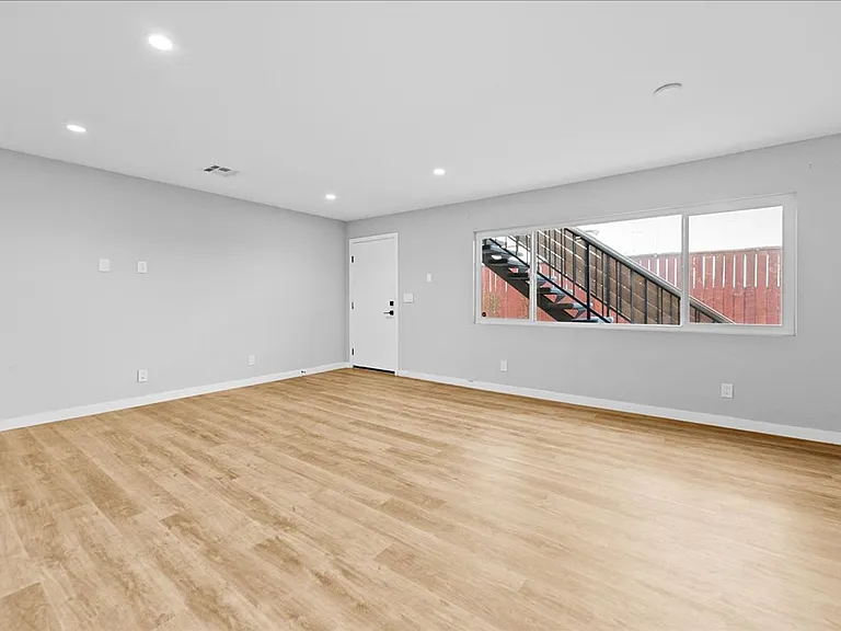 941 N Normandie Ave #3 — Photo 2