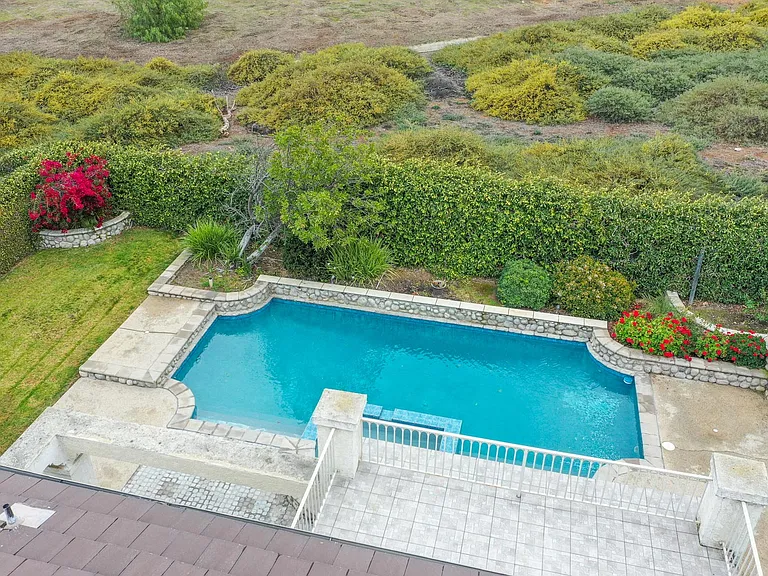 848 Devore Ave — Photo 5