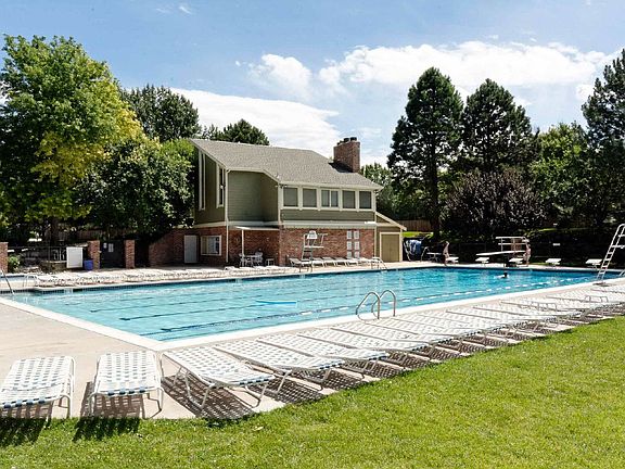 Community Pool & Clubhouse