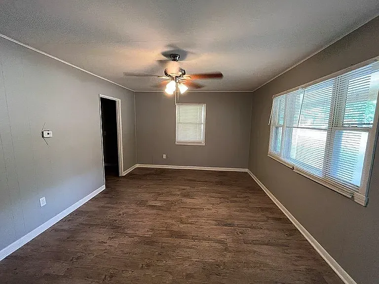 890 Dawn Dr — Photo 12