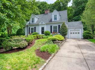 2316 Cranston St, Cranston, RI 02920