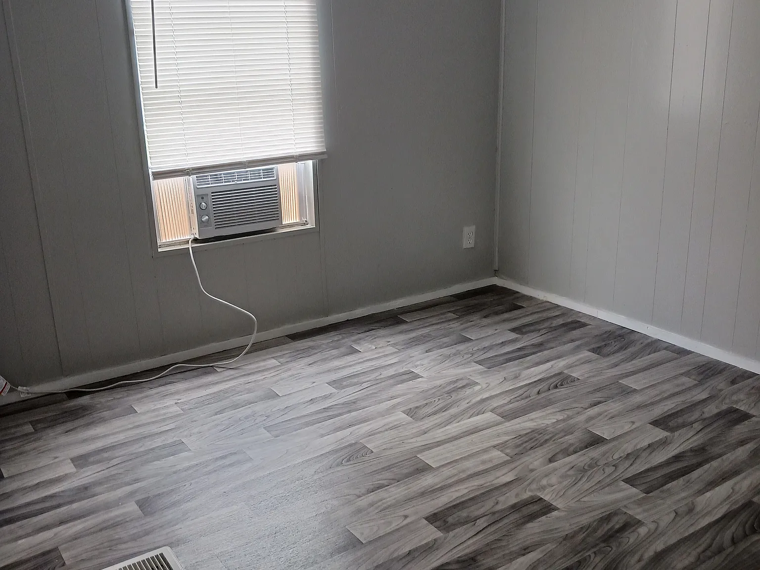 3 bed, $875 — Photo 3