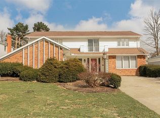 25009 Wimbledon Rd, Beachwood, OH 44122