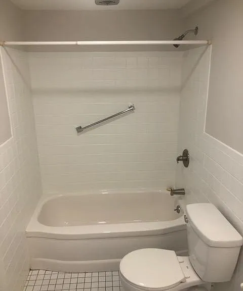 Pleasant Park Apartments — Photo 13